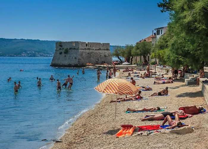 Apartment Near Beach With Free Parking