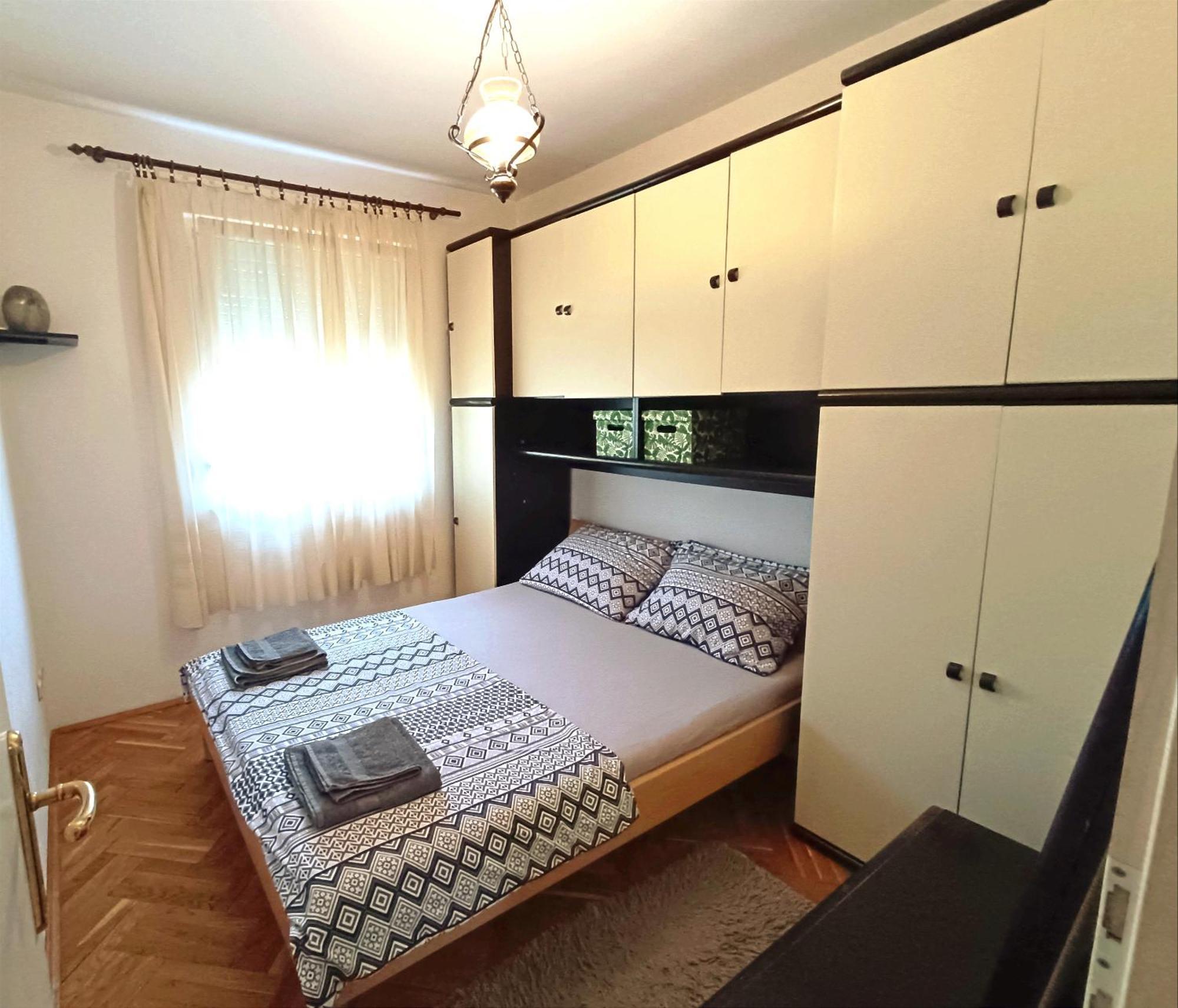 Apartament Near With Free Parking *